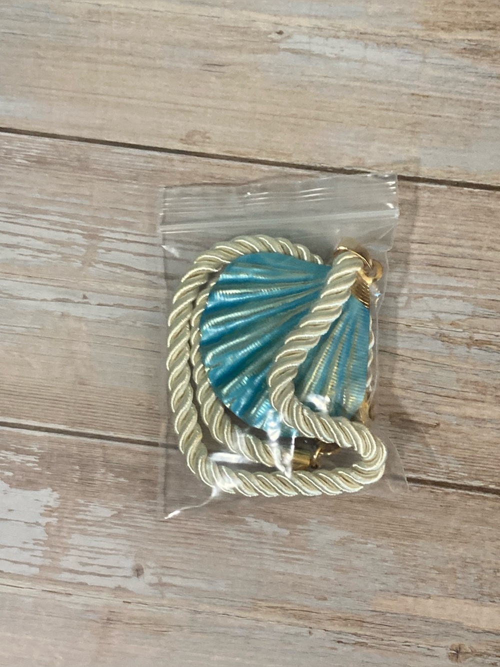 Blue Shell Rope Necklace - Picture 7 of 7